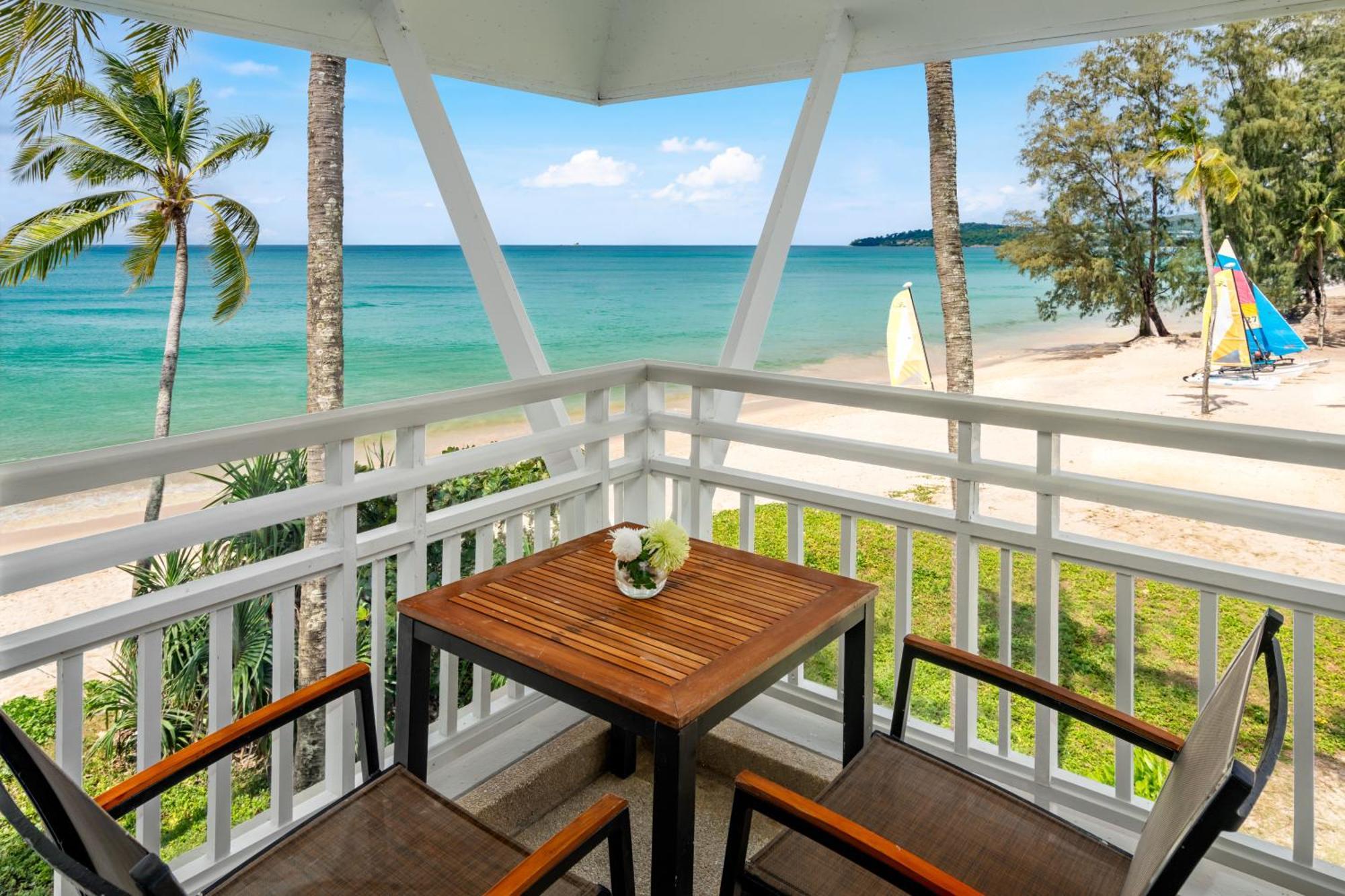 Saii Laguna Phuket Plaja Bang Tao Exterior foto View from the balcony of a suite at the hotel